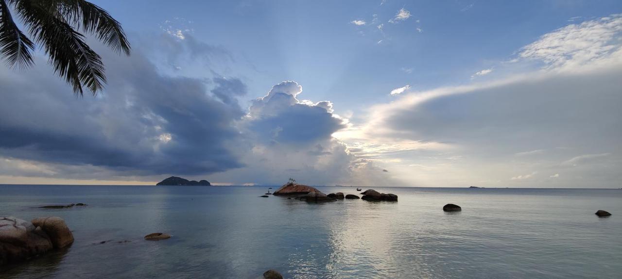 Ocean Vibes Hotel Thongsala Exterior photo